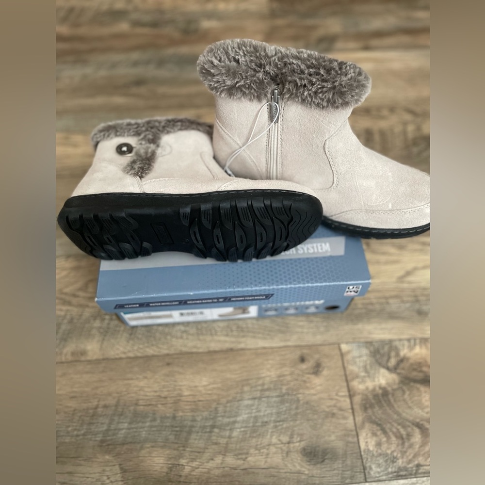 Women’s Khombu All Season Boots